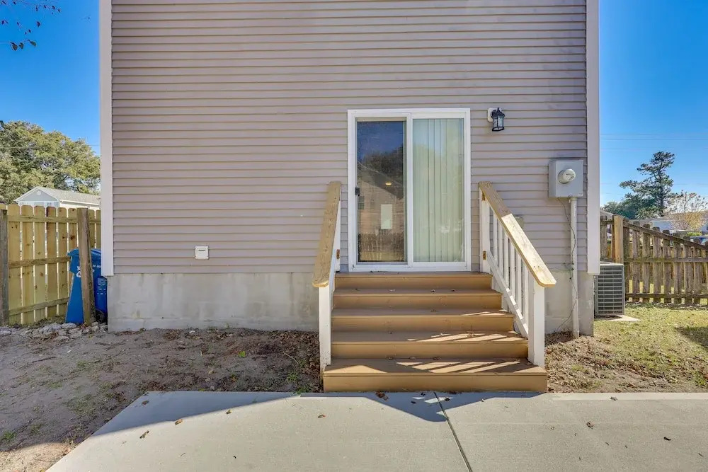 Pet-friendly Wilmington Home - 2 Mi to Riverwalk