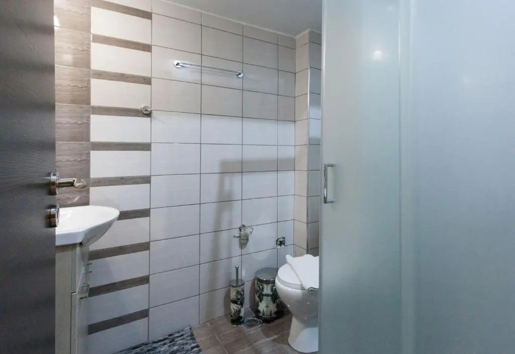 Luxurious 3-bdrm Seaside Retreat in Glyfada Fully Renovated