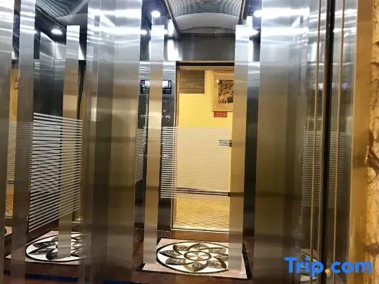 Menghai Xiongjun Hotel