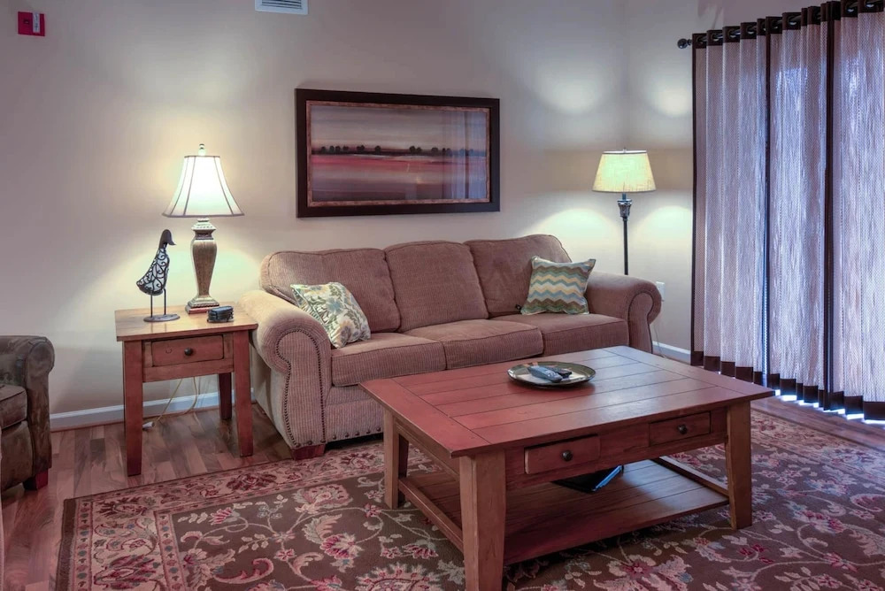 Whispering Pines 224