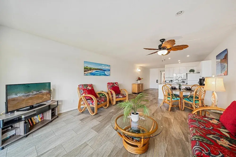 Hale Kamaole 210 in Kihei