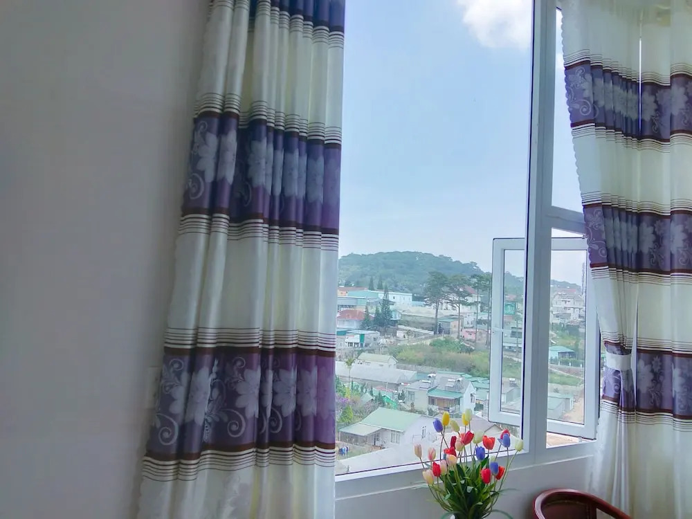 Nha Nghi Tung Lam