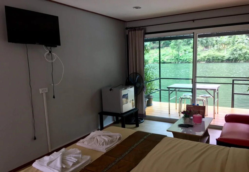 River Hill Side Resort