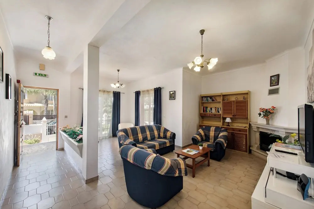 A Fantastic Place for Families, Hilton Hotel are and close to amenities