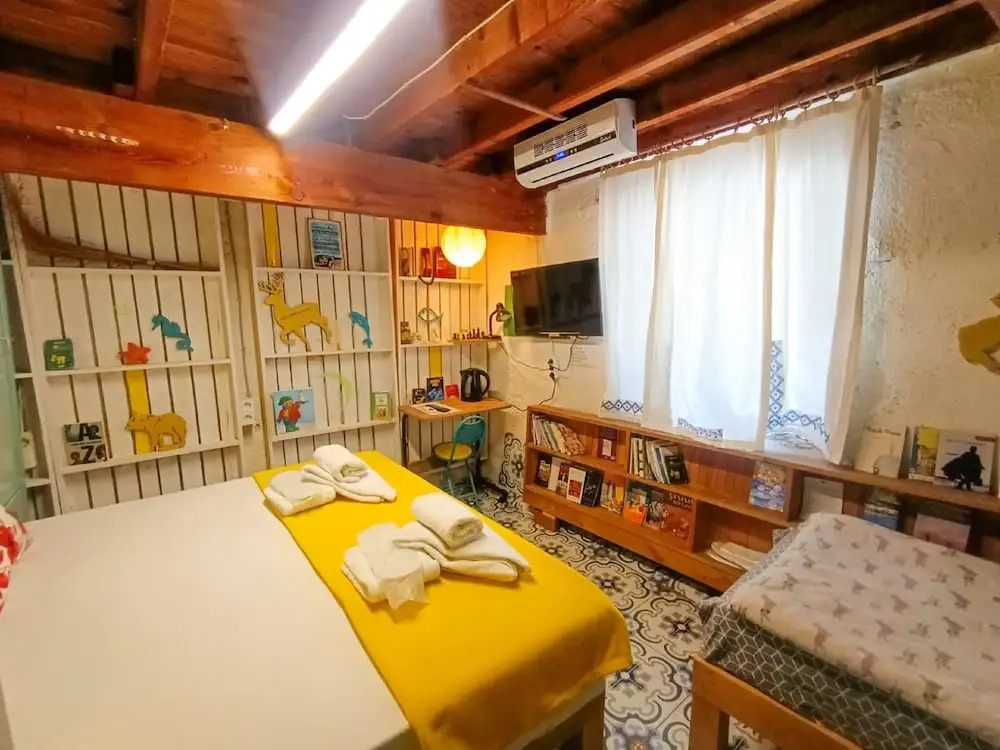 Mell10 House
