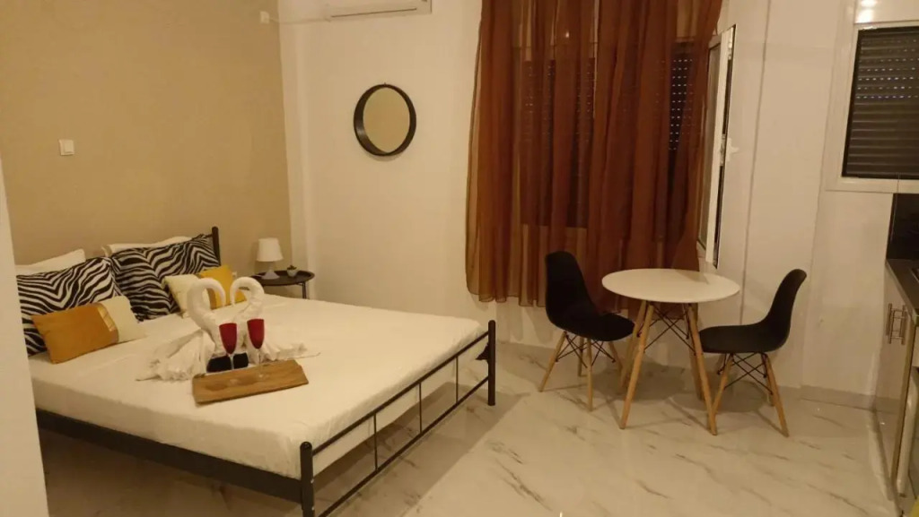 5min metro, Full Kitchen, Central Athens getaway