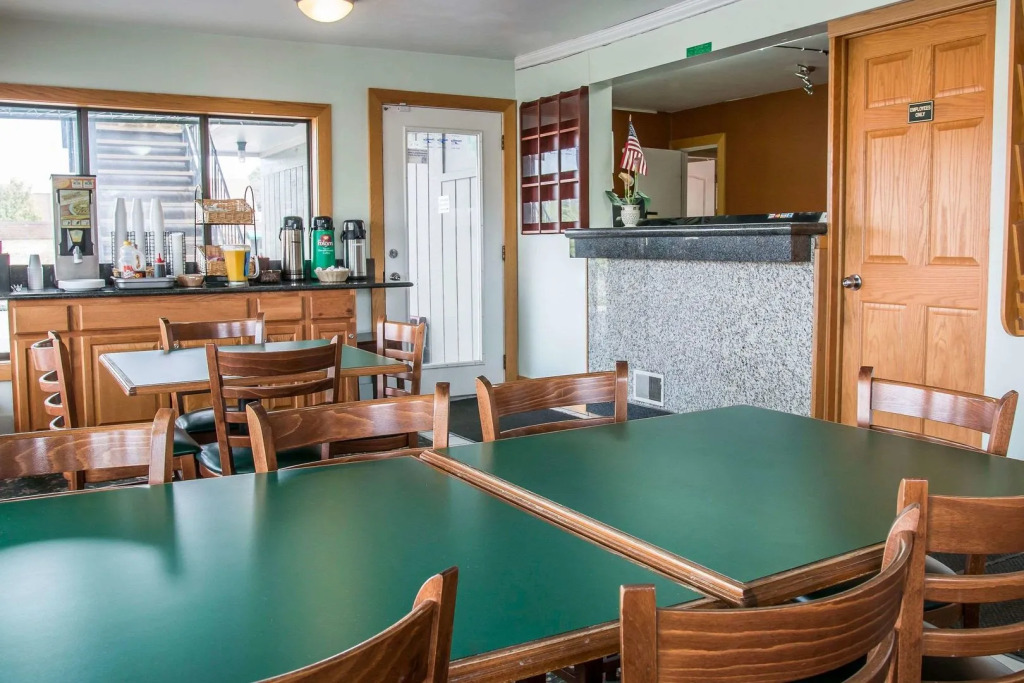 Rodeway Inn Grand Haven