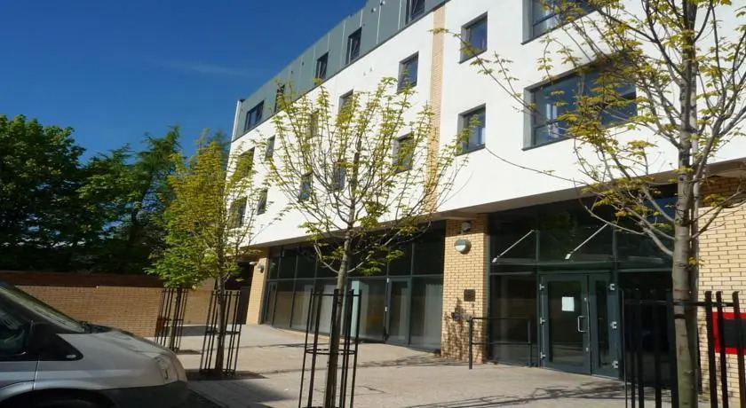 Summer Hostels - Beaverbank (Campus Accommodation)