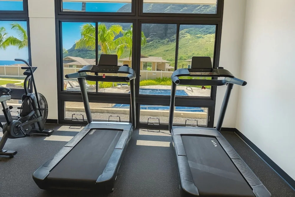 @ Marbella Lane - Mesmerizing Ocean + MT Views