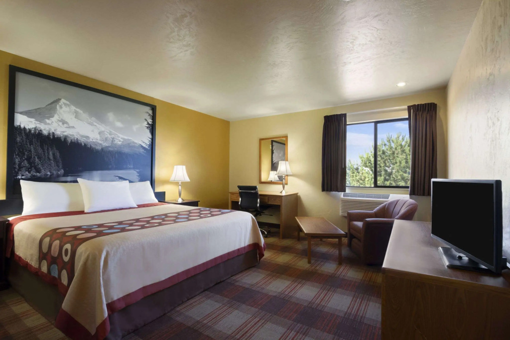 Super 8 by Wyndham Kennewick