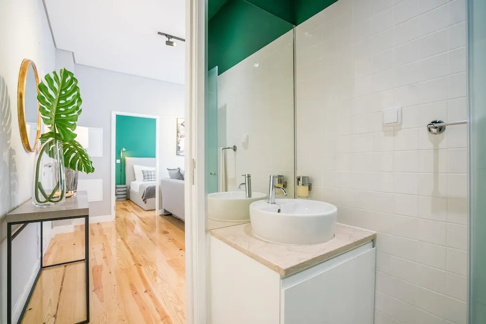 Modern Apartment in Chiado (The Heart of Lisbon) - 2