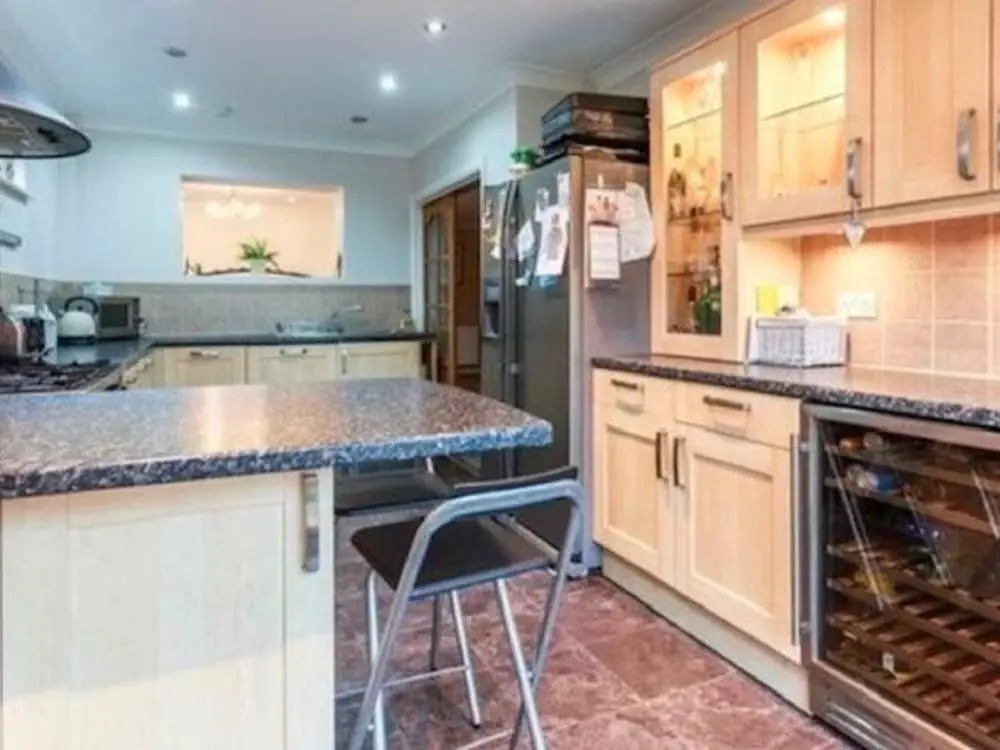 Plush Holiday Home in Slough Near Windsor Castle
