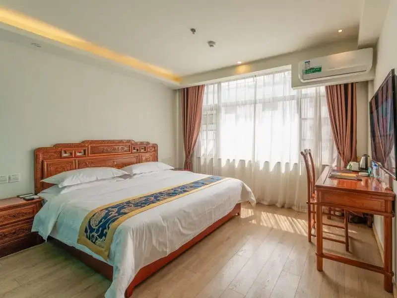 GreenTree Alliance Chizhou Jiuhuashan Zodiac statue of God Hotel