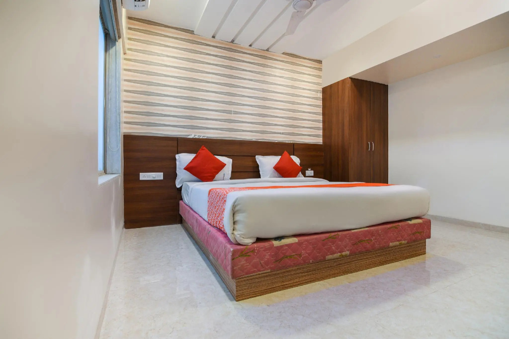 Hotel O Sunshine Inn Near Pune Railway Station