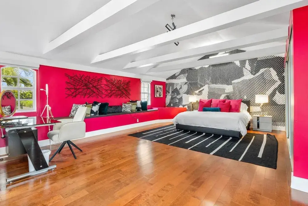 Luxe 5BR 4BA Heated Pool 10 Min to Beach BBQ