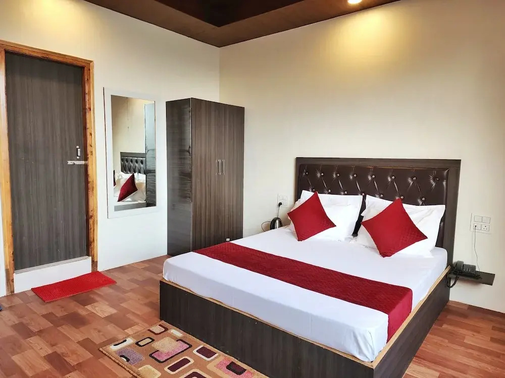 Hotel Royal Cedar Simla