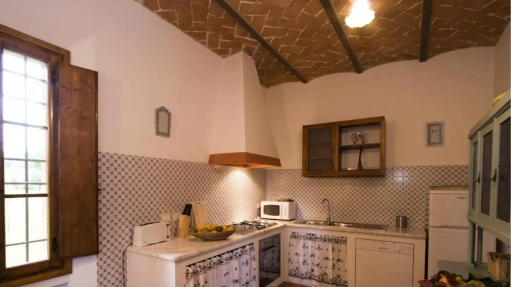 Ovello Farmhouse in a Splendid Position-ovello