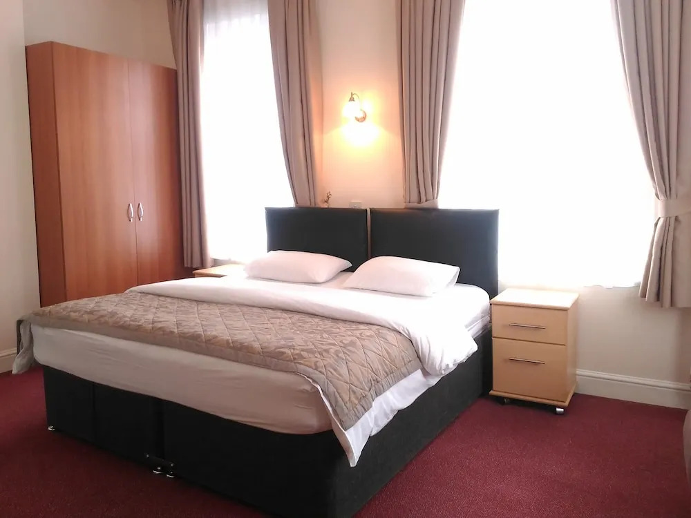 Global Lodge Hotel