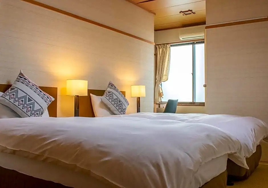 T SQUARE Hakuba