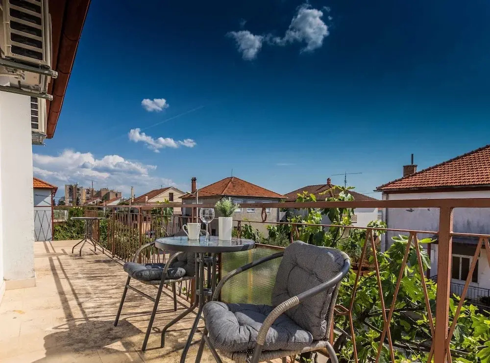 Spacious Zadar Apartments Near Beach