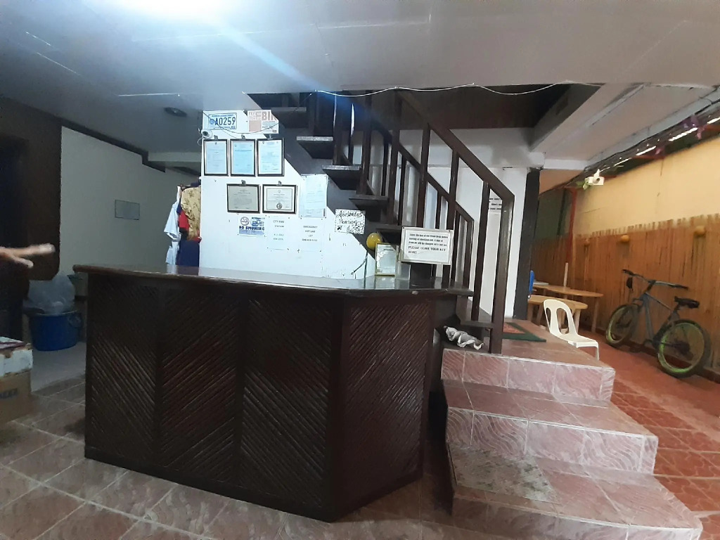 OYO 633 Abelardo's Pension House