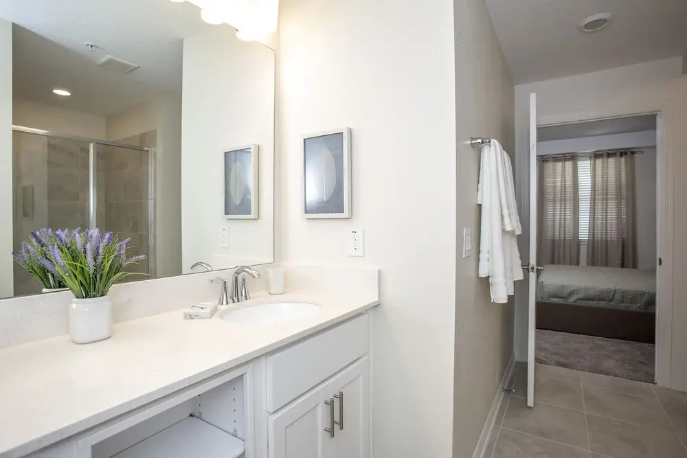 303 Apt Storey Lake 61595/62624