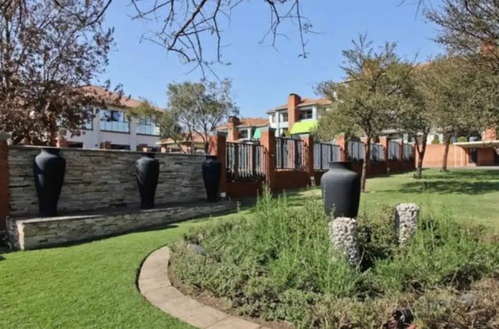 Modern Executive Penthouse All Amenities