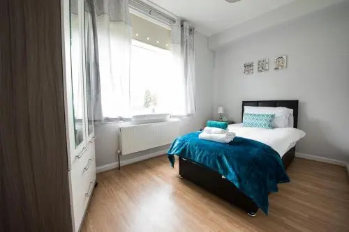 HLS Houldsworth Apartment