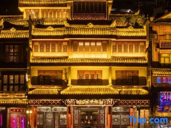 Fenghuang Ancient Town Boutique Hotel