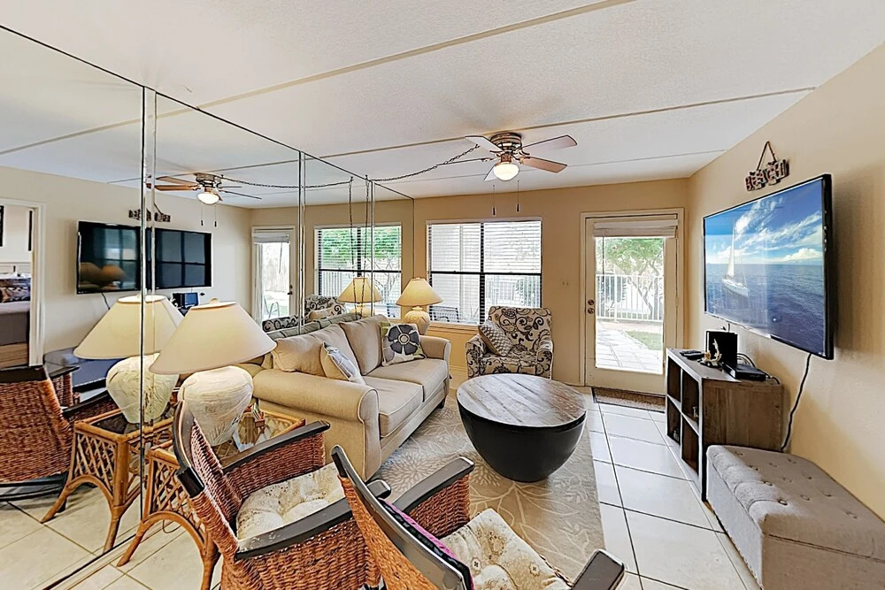 New Listing! All-suite - Pool, Walk To Waves 2 Bedroom Condo