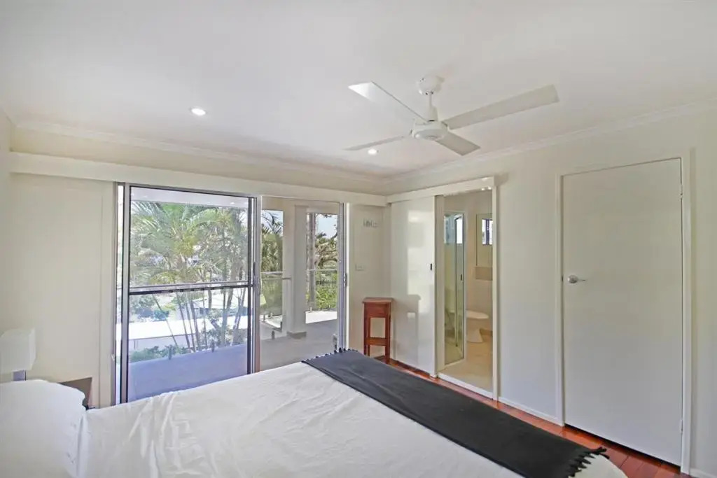 10 Barra Crescent, Coolum Beach