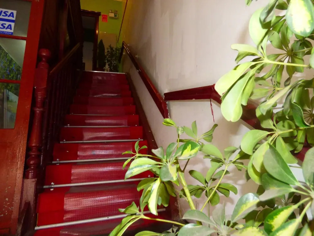 Peruvian Hostal Plaza de Armas
