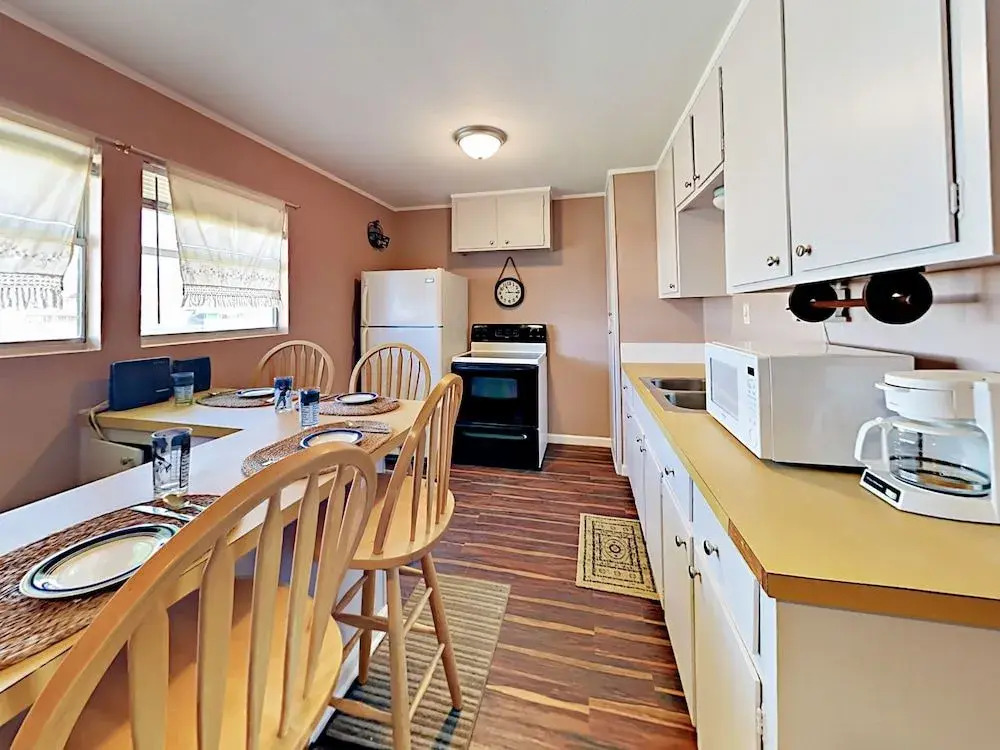2BR Scenic Ocean Breeze by RedAwning