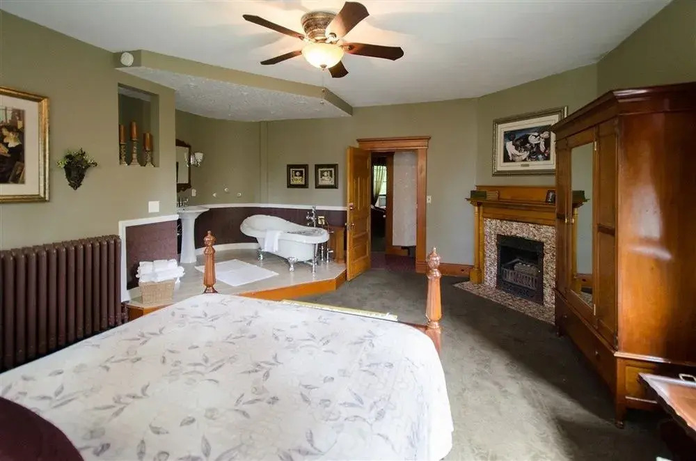 Waller House Inn