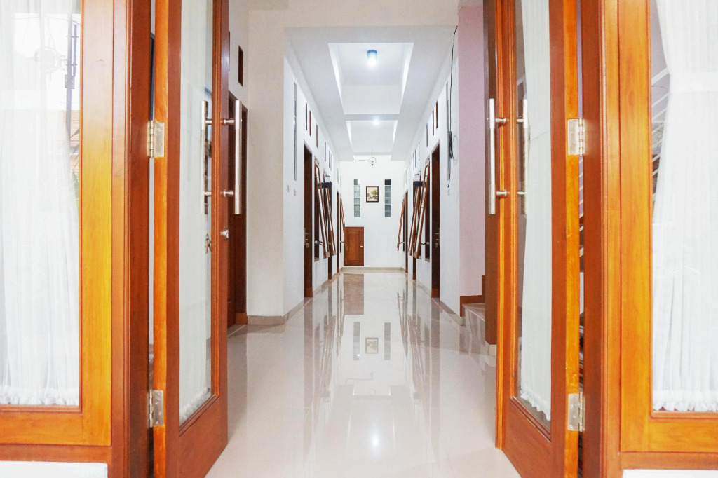 RedDoorz @ Jalan Danau Limboto