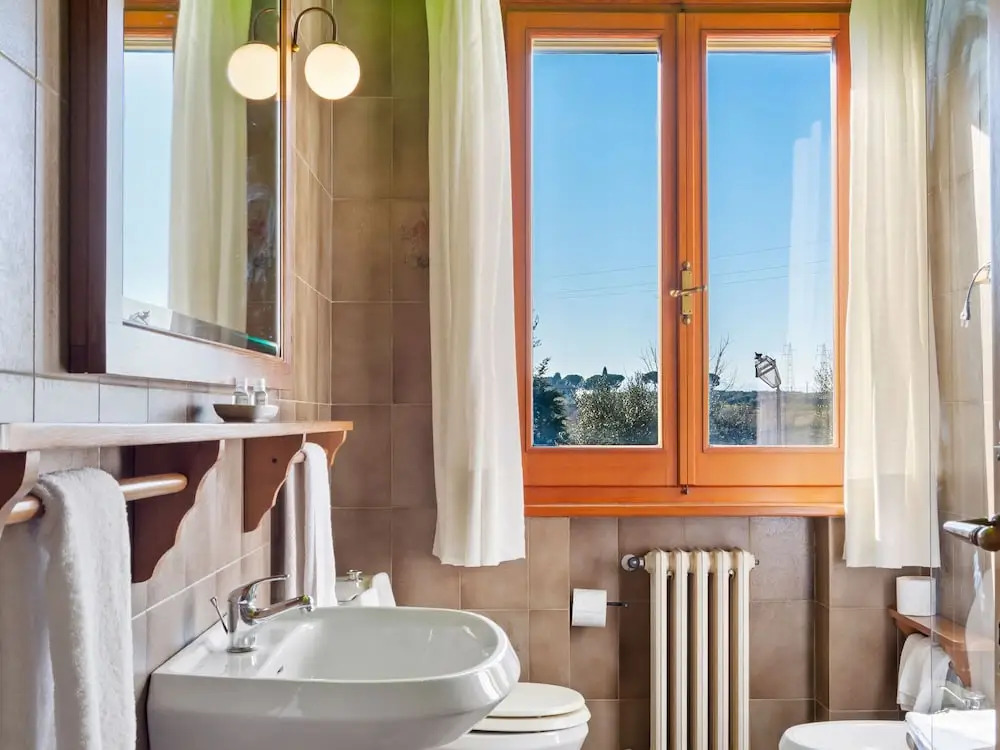Pretty Holiday Home in Castiglione del Lago With Garden