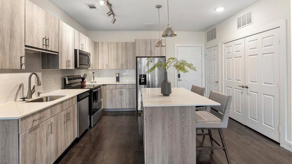 Landing Apartments Fort Worth Near Historic Southside