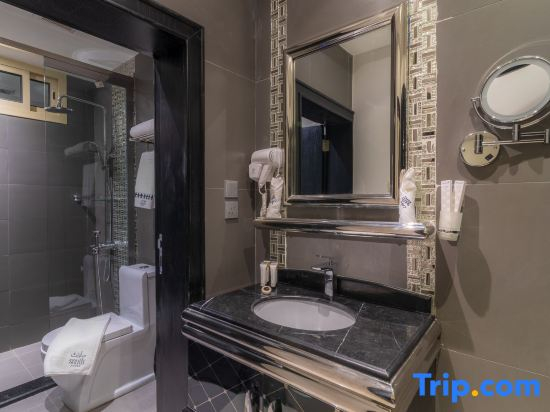 South Hotel Suites