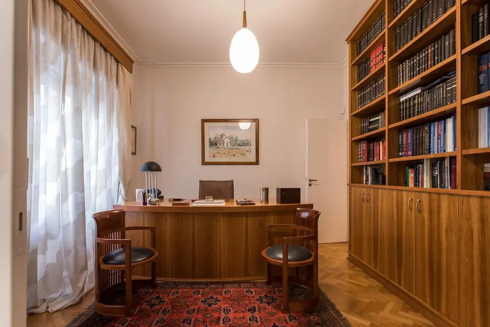 Elegant & Spacious 2bdr Flat