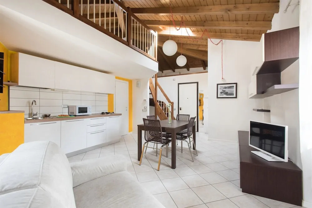 Casa Lidia, la mansarda sul fiume