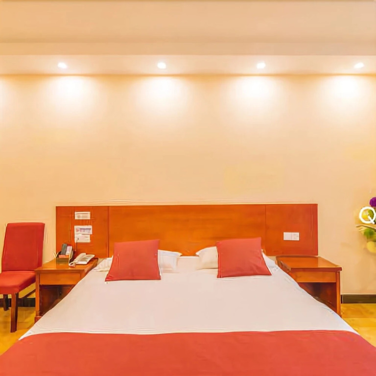 Q+ Yanque Lake Garden Hotel