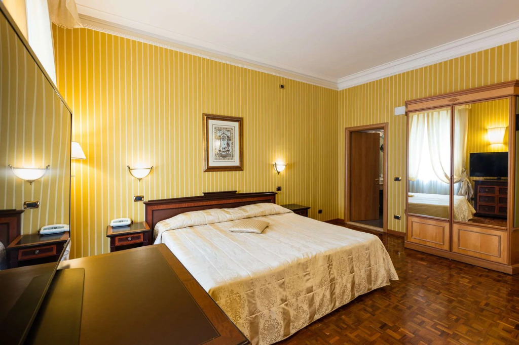 Hotel Cecil