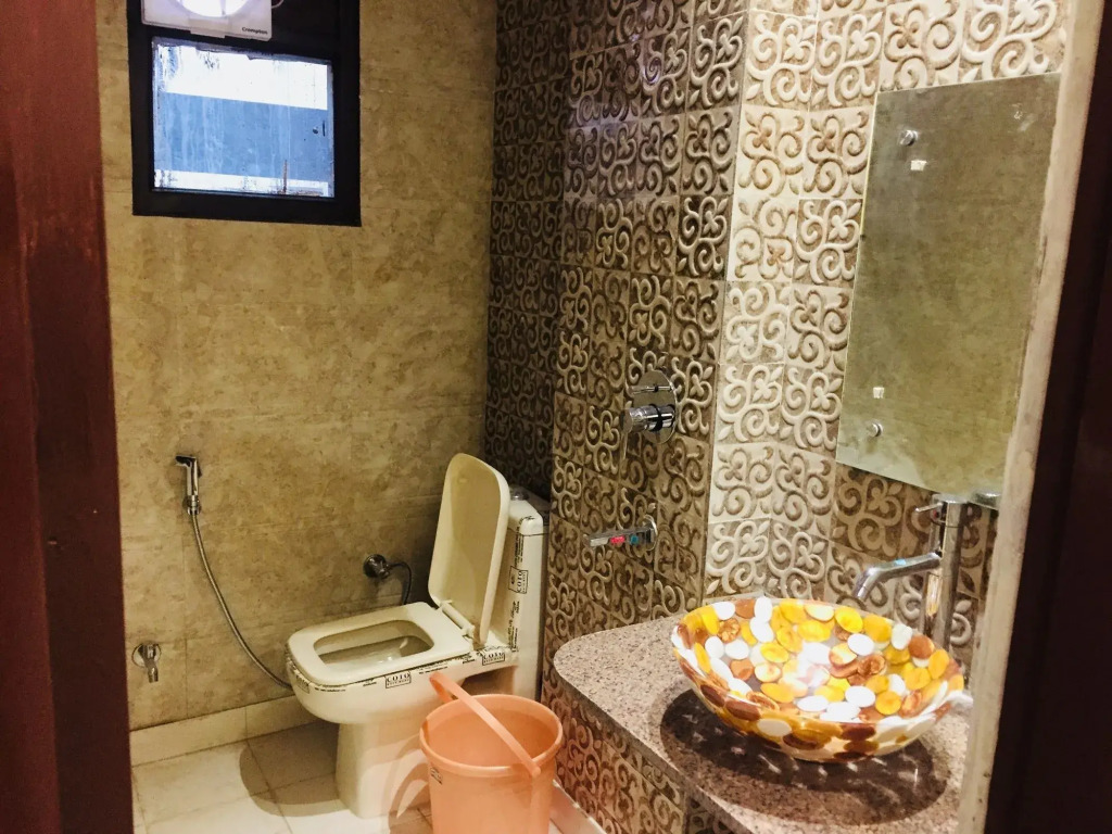 Hotel Tushar Continental