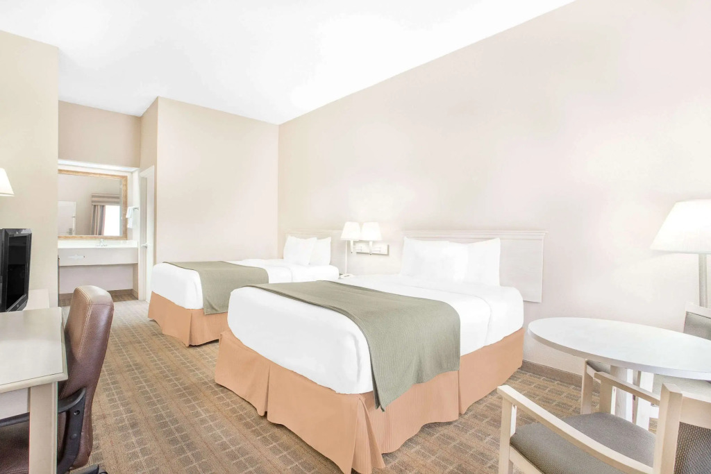 Baymont by Wyndham Crestview