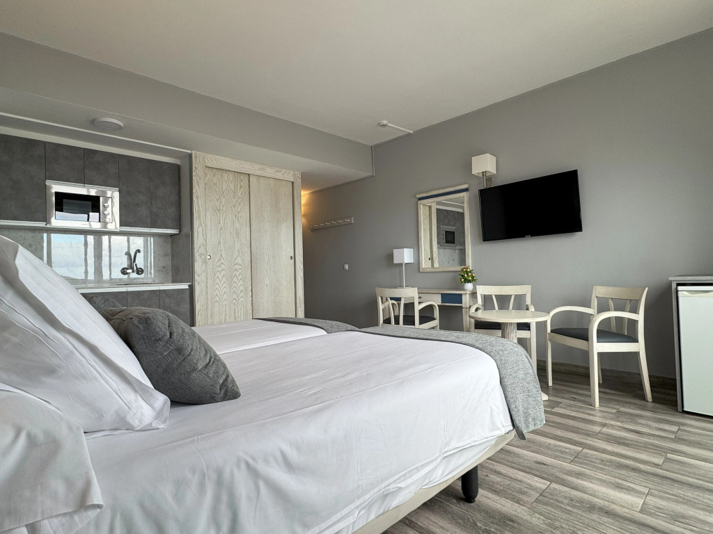 Apartamentos Colón Playa