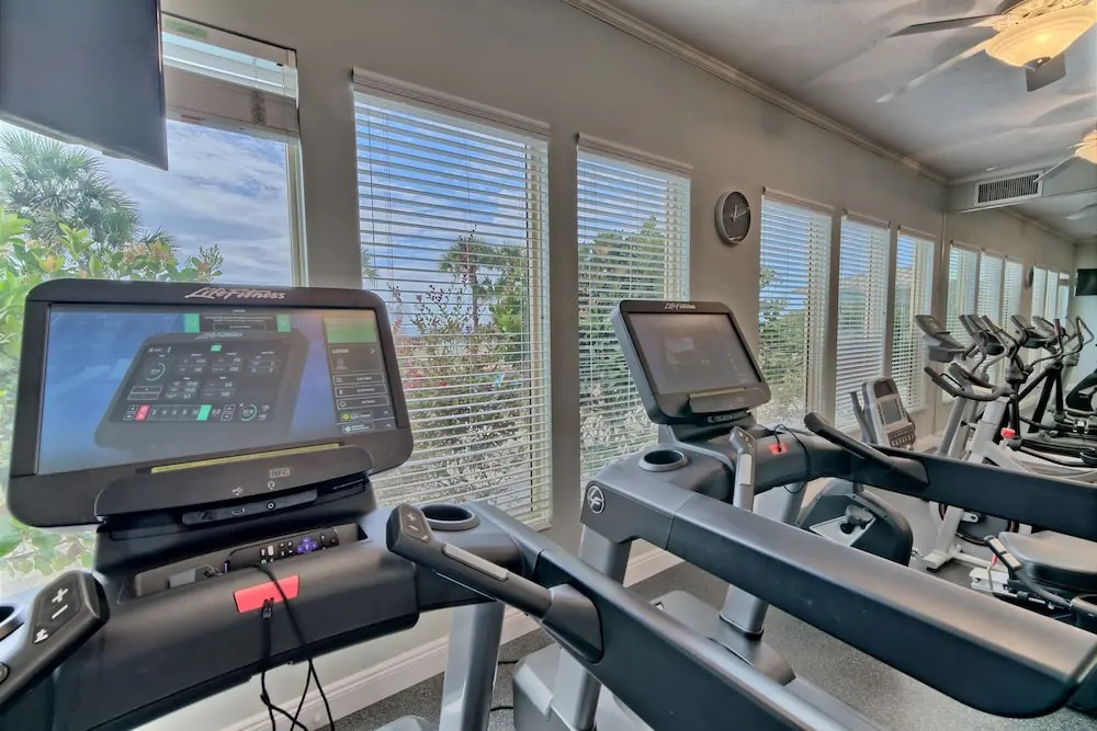 Spectacular Gulf front Condo with Beach and Picnic Area Access - Unit 1406 by RedAwning