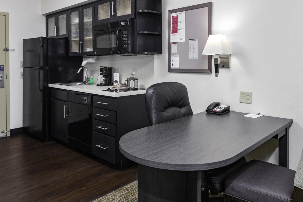 Candlewood Suites Warner Robins by IHG