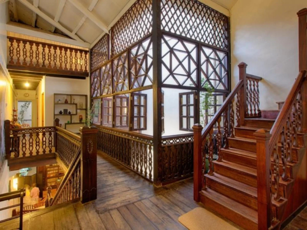 Carnarvon House