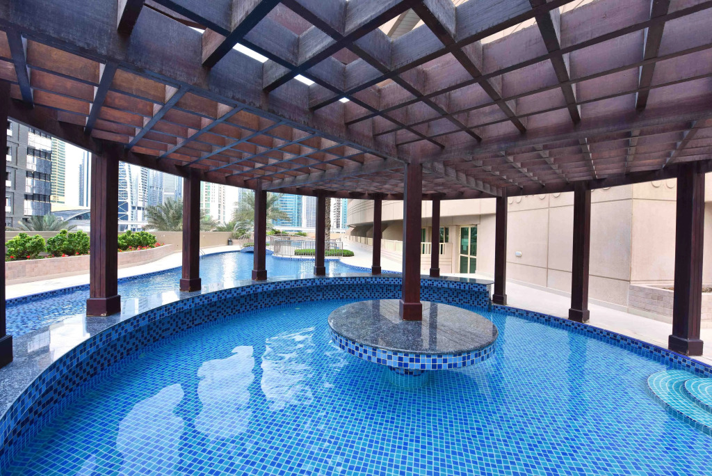 1BR Apartment in Dubai Marina Amazing Balcony