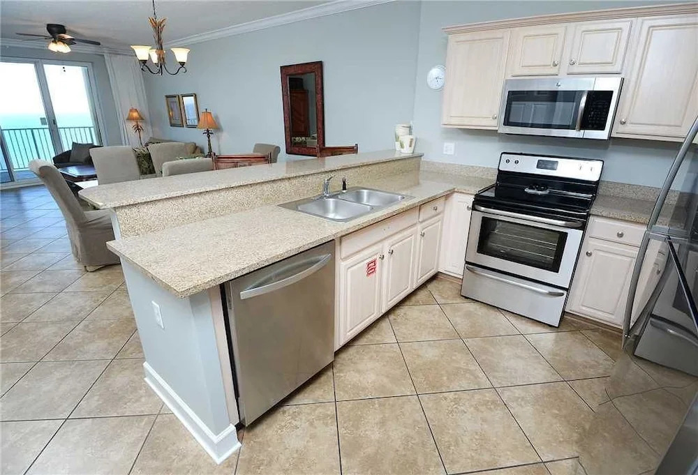 Twin Palms 1805 - Two Bedroom Condo